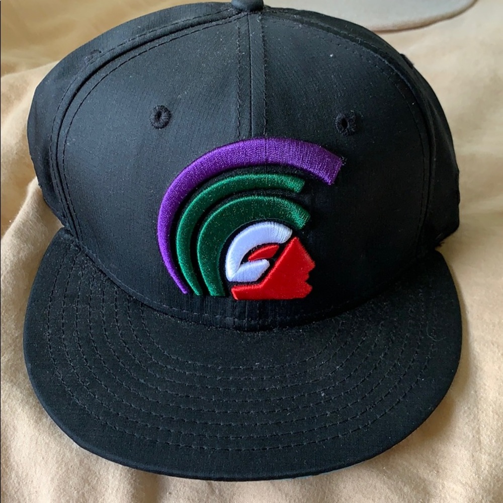 Fitted Hawai’i Hat